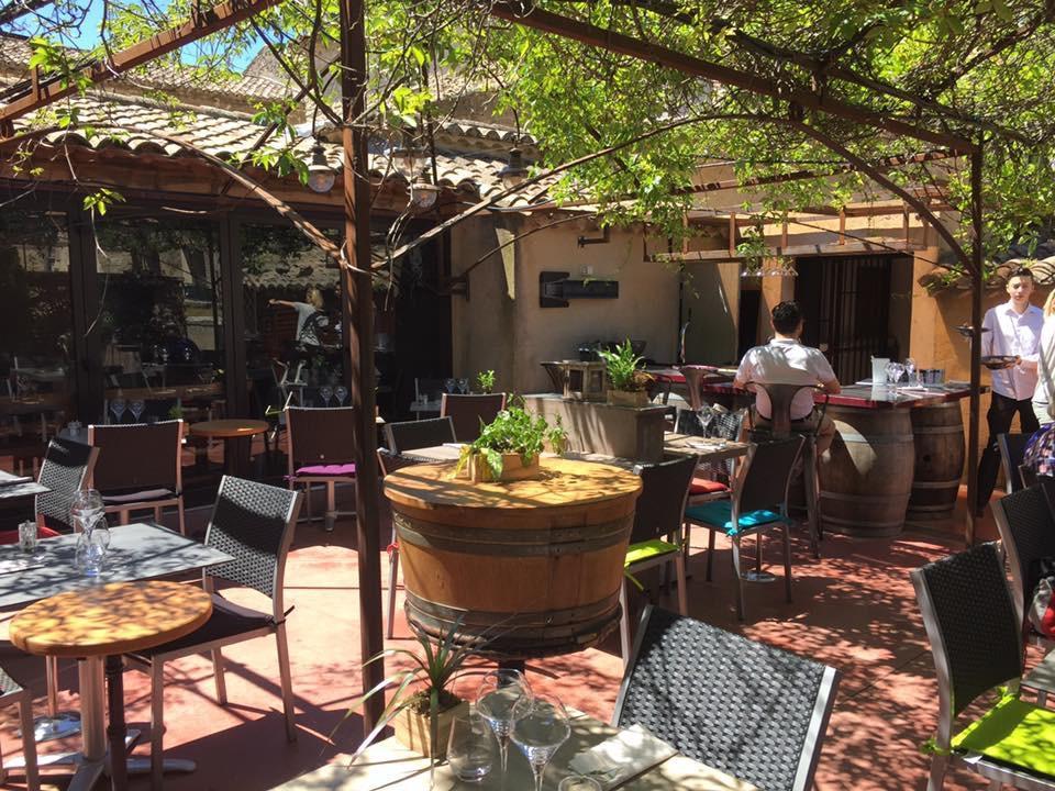 Le Vieux Bistrot Hotel Cabrières-dʼAvignon Buitenkant foto