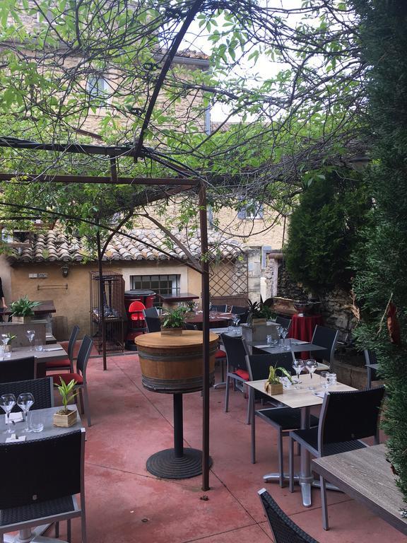 Le Vieux Bistrot Hotel Cabrières-dʼAvignon Buitenkant foto
