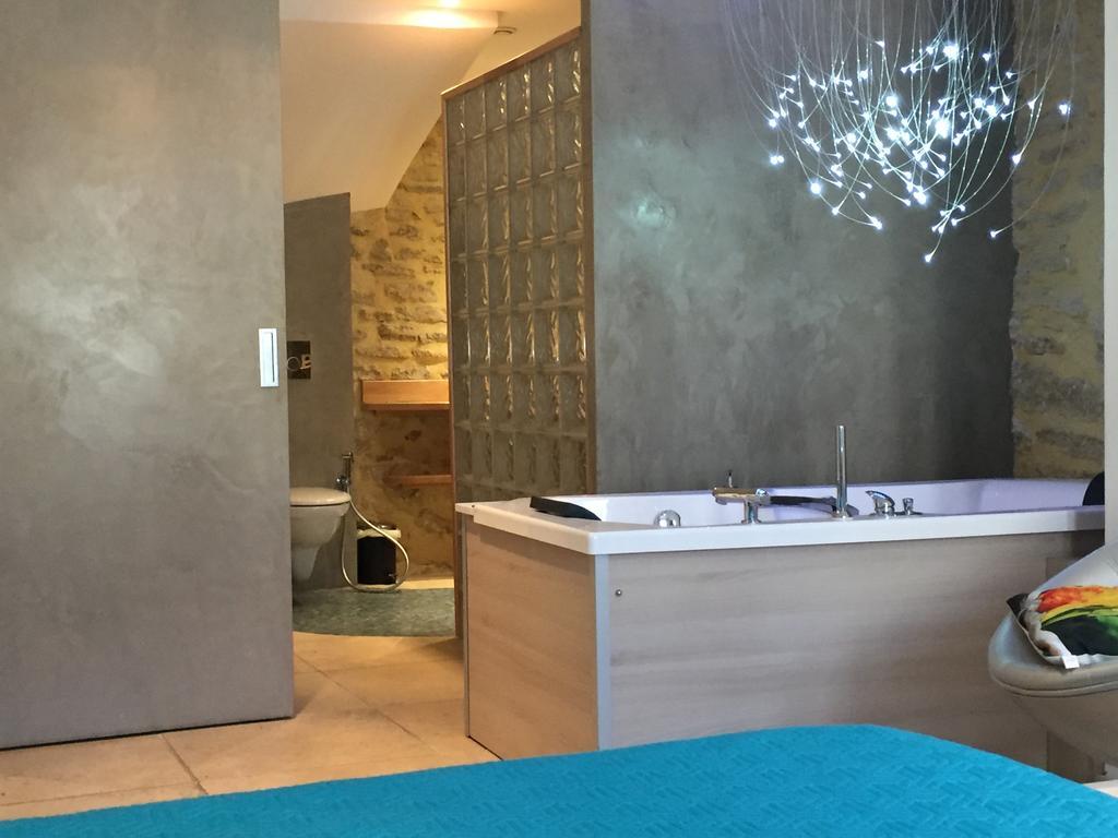 Le Vieux Bistrot Hotel Cabrières-dʼAvignon Buitenkant foto