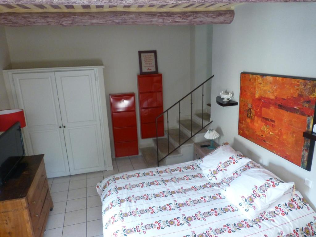 Le Vieux Bistrot Hotel Cabrières-dʼAvignon Kamer foto