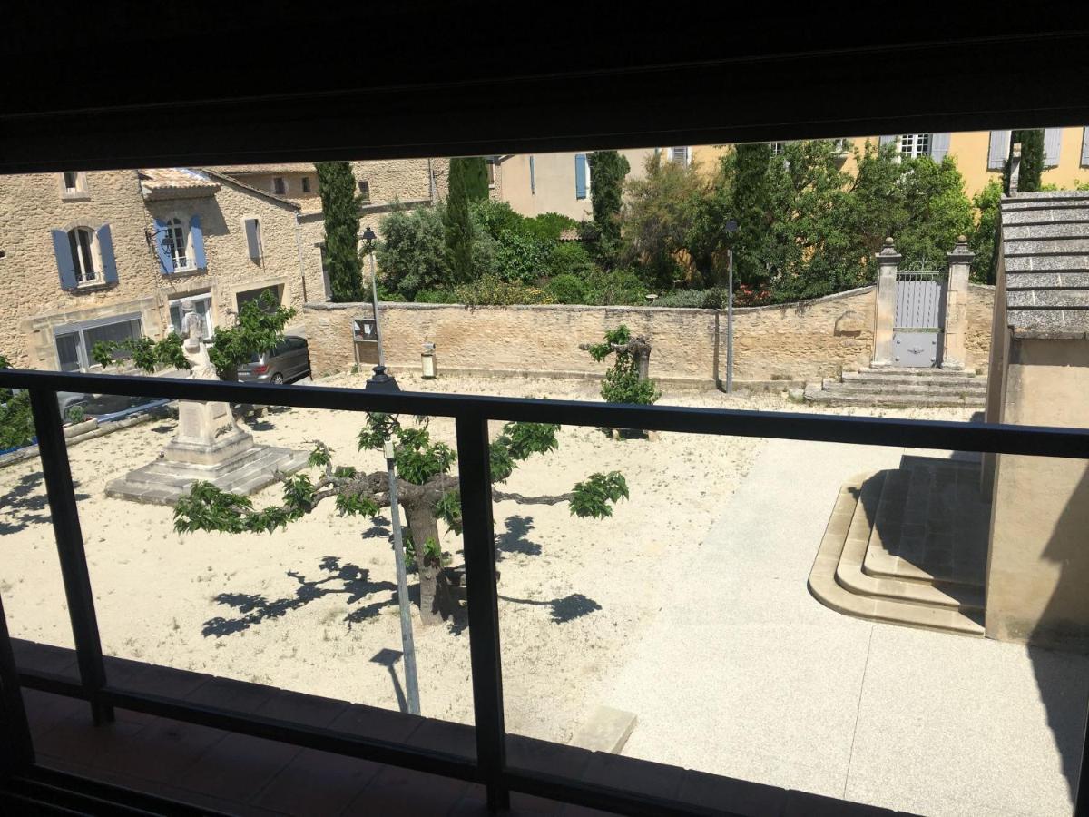 Le Vieux Bistrot Hotel Cabrières-dʼAvignon Buitenkant foto